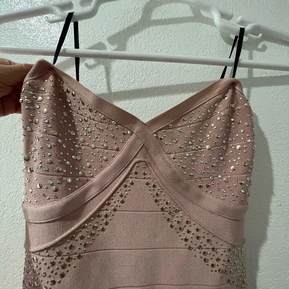 Formal Dresses - Picture 5 of 7